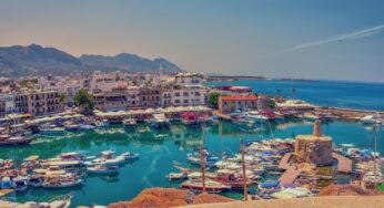 Beliebtes europäisches Urlaubsziel unter Beschuss: Verteidigung und Evakuierung werden vorbereitet