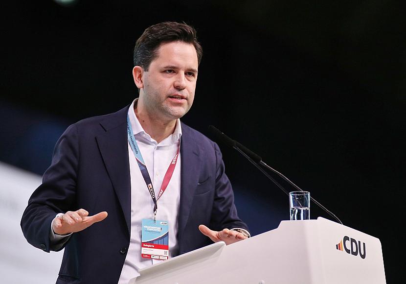 JU-Vorsitzender Winkel stärkt Reiche den Rücken