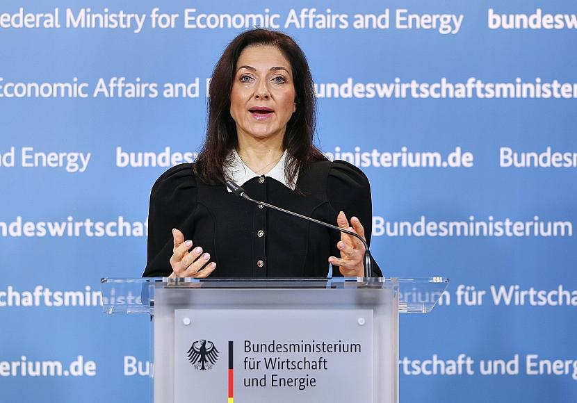 Reiche macht Druck bei Sozialreformen