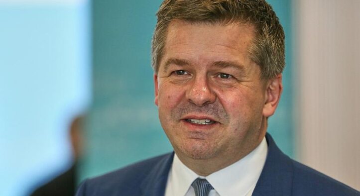 Schulze fordert Merz zu schneller Spritpreis-Entlastung auf