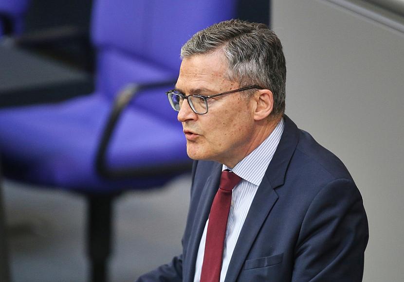 Kiesewetter für Nato-Ersatz und Abschied von USA als Bündnispartner