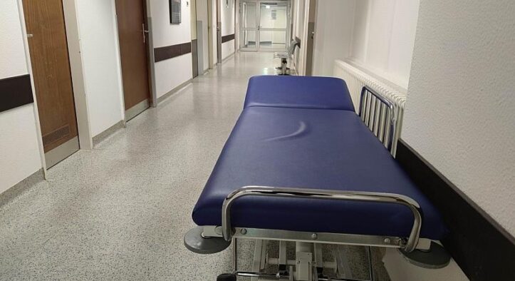 Schwangerschaftsabbrüche im Jahr 2025 leicht gesunken