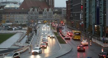 Studie: Ältere zahlen bei Kfz-Versicherung im Internet drauf