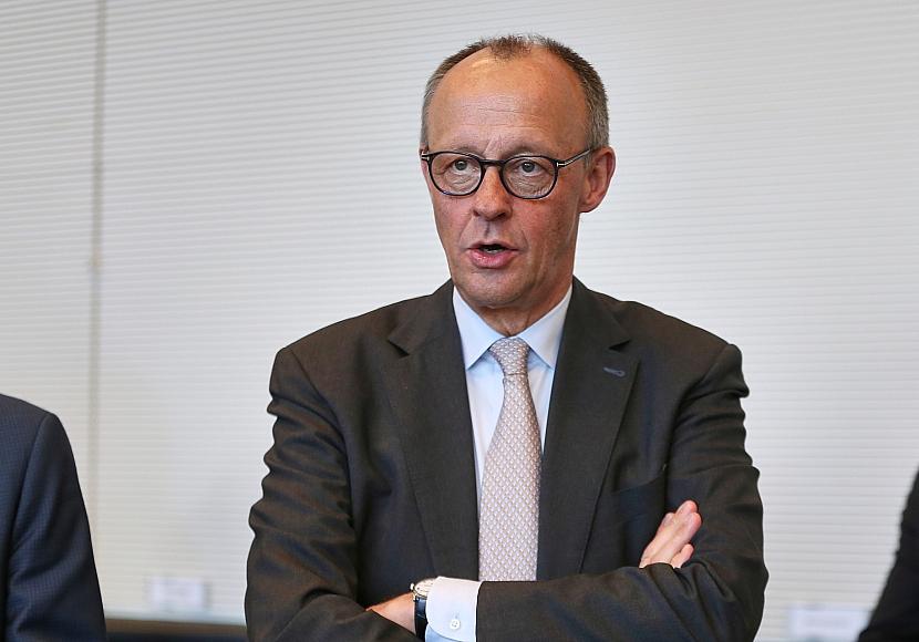 Buhrufe und Gelächter bei Merz-Rede auf DGB-Kongress