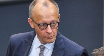 Schauspieler Dietz erneuert Kritik an Merz bei Behindertenhilfe