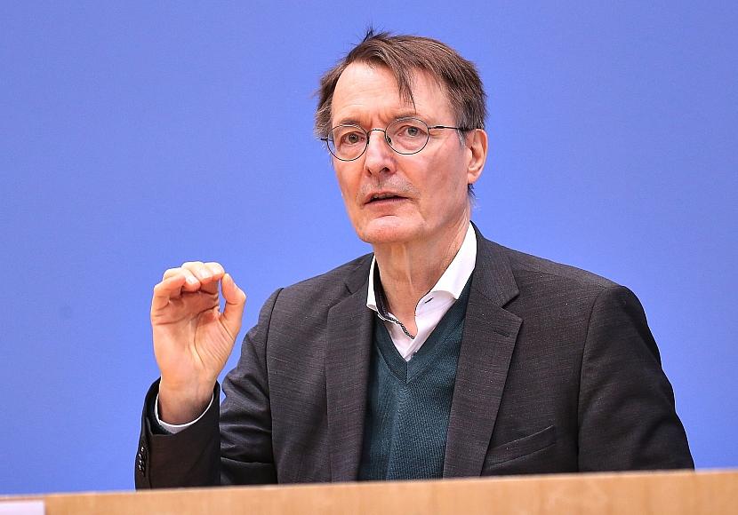 Lauterbach will weitere Ebola-Patienten aus USA aufnehmen