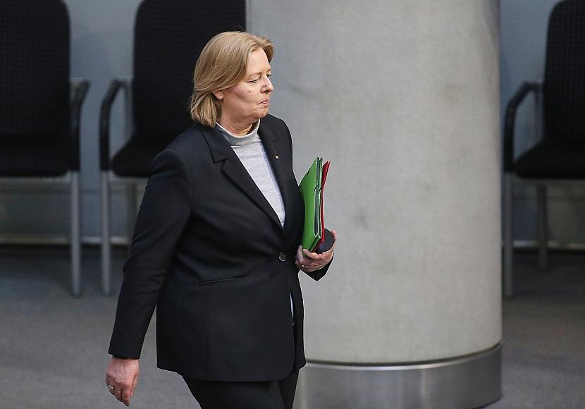 Bundesarbeitsministerin fordert Digitalsteuer