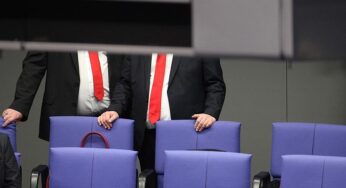 Mehr als jeder dritte Abgeordnete meldet Nebeneinkünfte