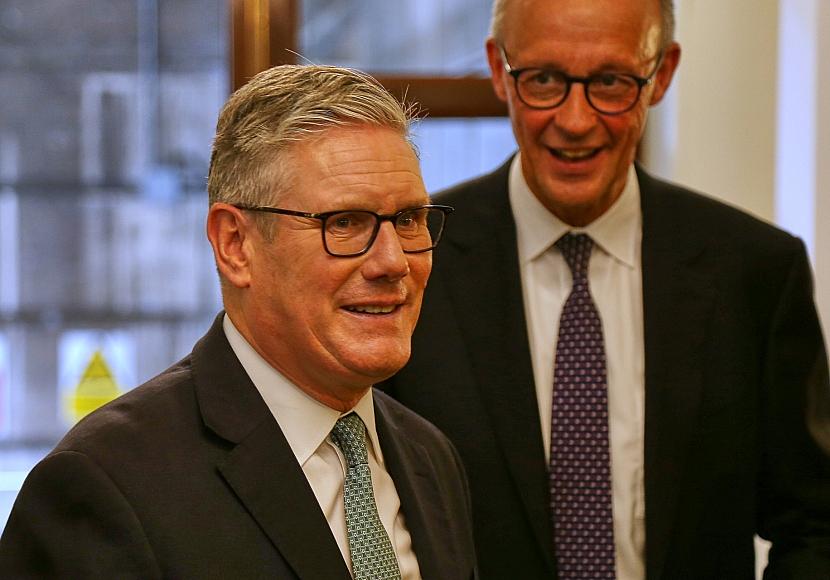 Bundesregierung setzt nach Starmer-Rücktritt auf Kontinuität
