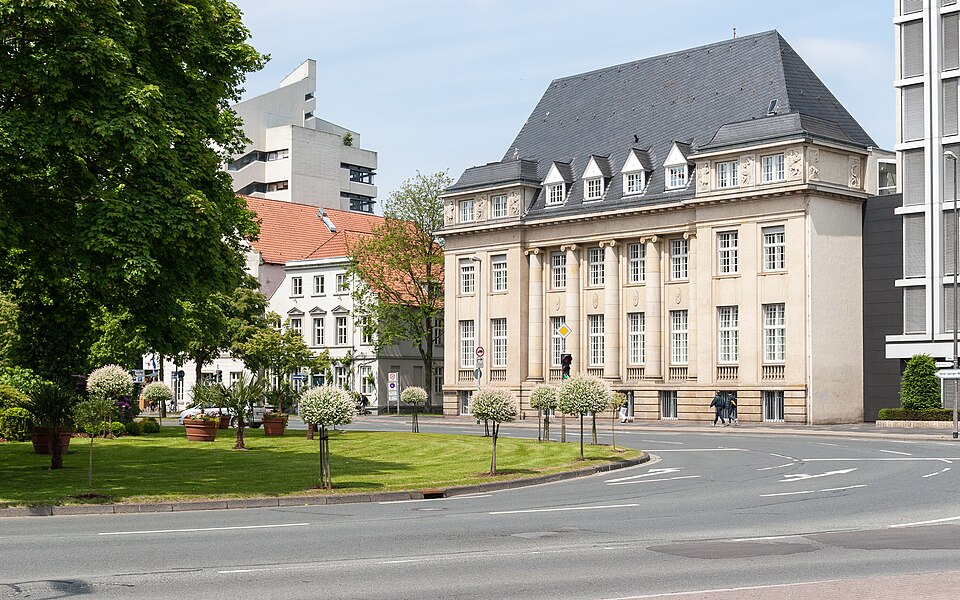 Beliebte Bank vor dem Aus: Das müssen Verbraucher wissen