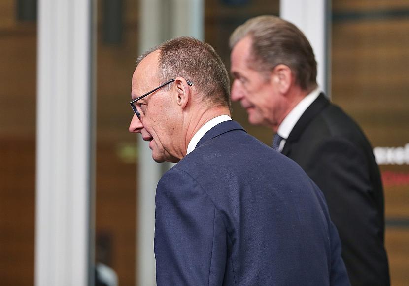 Bundesregierung bestätigt Treffen zwischen Merz und Döpfner