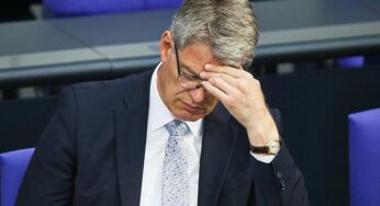 Bosbach kritisiert Umgang mit Schnieder