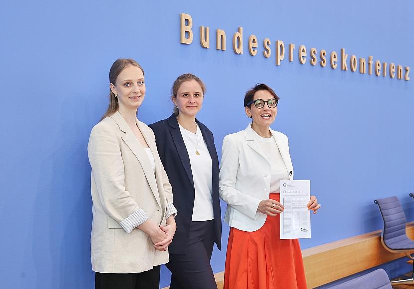 Forscher: Einwanderer werden durch Bürokratie vertrieben
