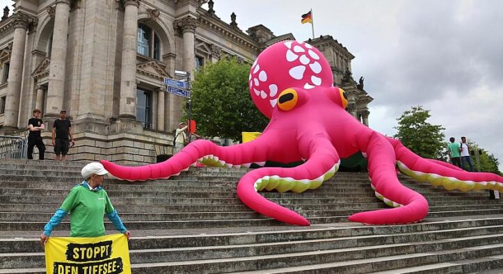 Greenpeace wirft Regierung Doppelrolle bei Tiefseebergbau vor