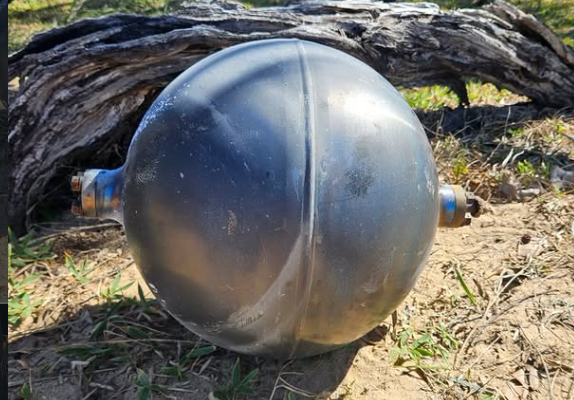 Verseuchter Weltraumschrott landet am Strand