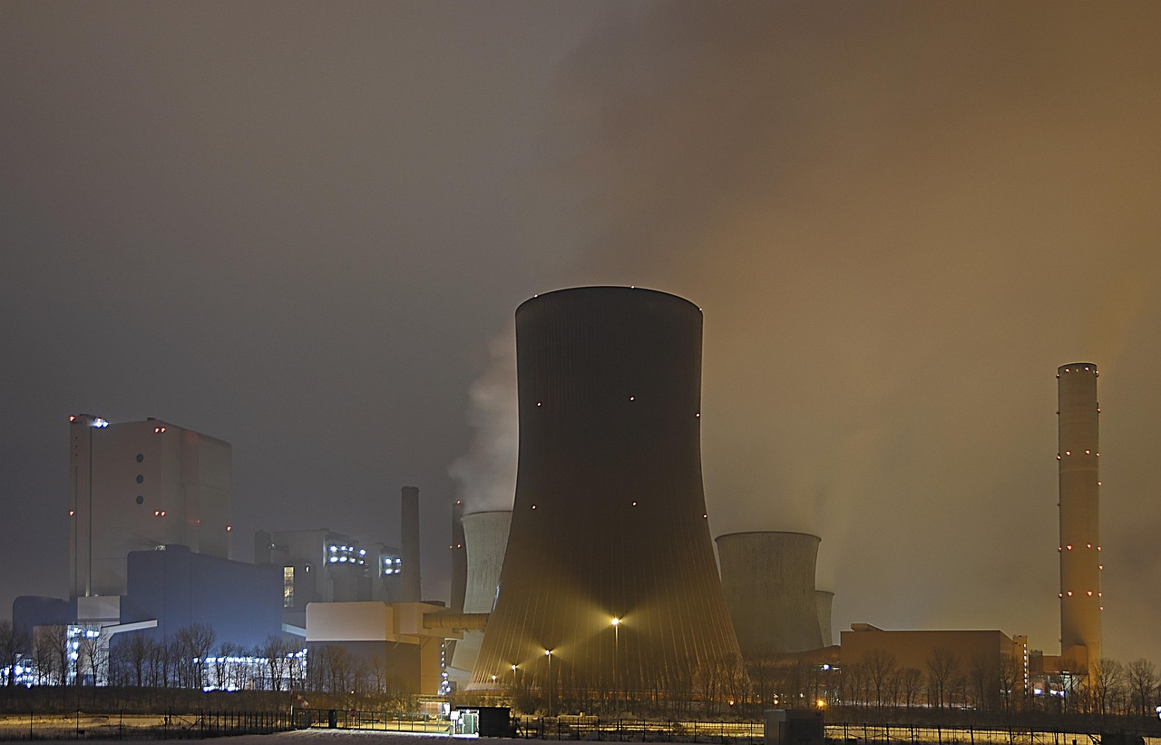 Atomkraftwerk in akuter Gefahr: Landesweiter Notstand ausgerufen