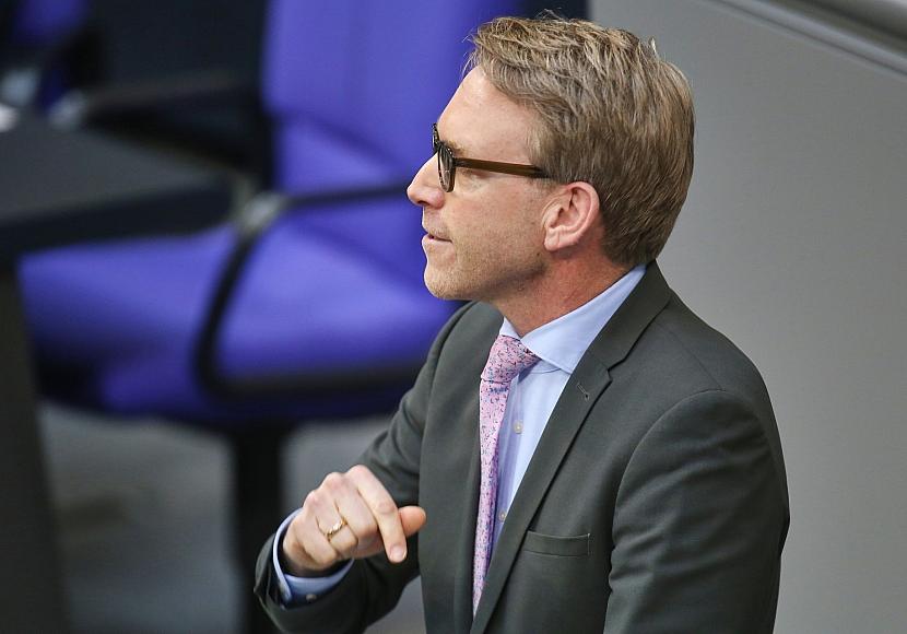 Henrichmann will Geheimdienste zu Cyber-Präventivschlägen befähigen