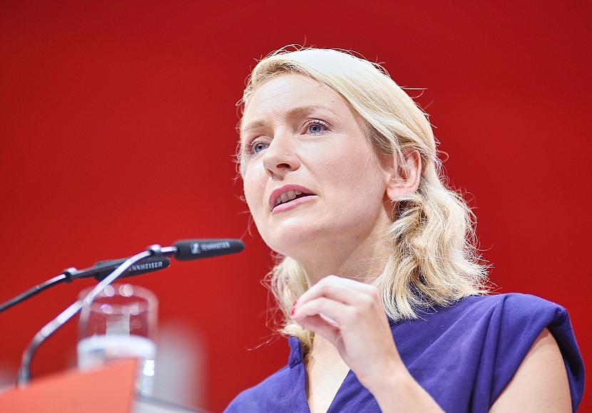 Linke beharrt in Berlin auf Vergesellschaftungen