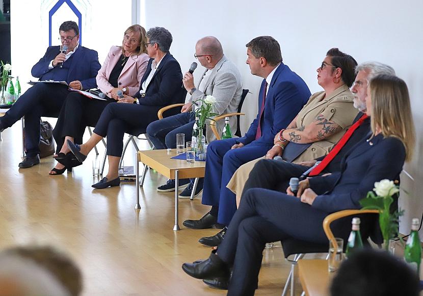 Sachsen-Anhalt: Spitzenkandidaten diskutieren über Bürokratieabbau
