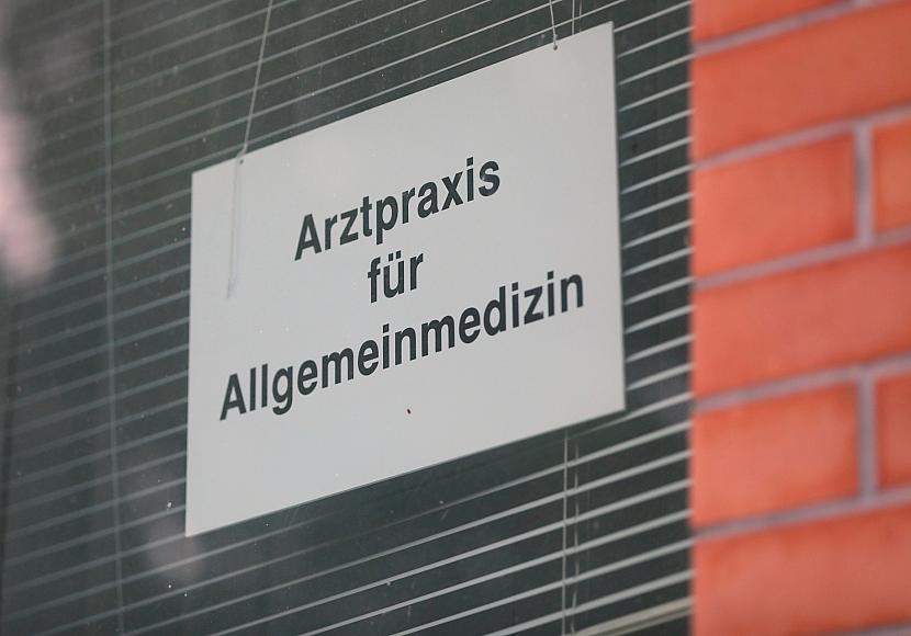 Bas stellt Attestpflicht ab erstem Krankheitstag infrage