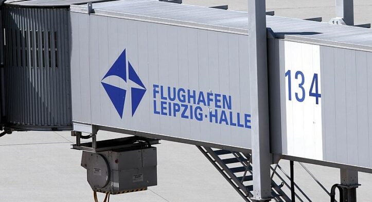 Auto durchbricht Zaun am Leipziger Flughafen – Nordpiste gesperrt