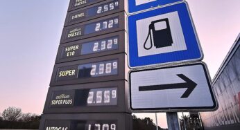 Bericht: Bundesregierung will Tankrabatt und Preisdeckel