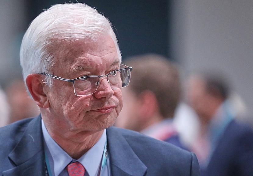 Roland Koch warnt CDU vor Minderheitsregierung