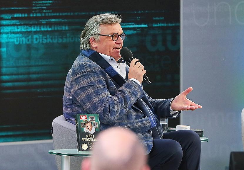 Hape Kerkeling hält Vortrag bei SPD-Fraktionsklausur
