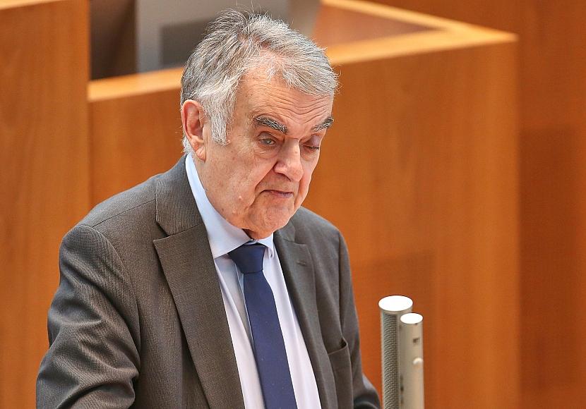 Reul spricht nach Anschlag auf Umspannwerk von „Sabotage“