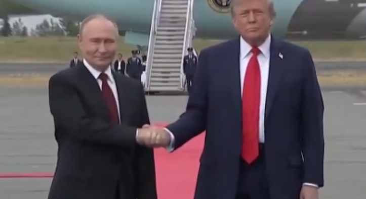 Trump: Selenskyj trägt die Schuld für hohe Spritpreise
