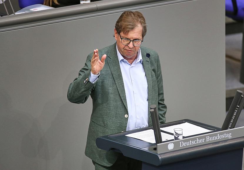 Stegner verteidigt Schröders Besuch bei Putin