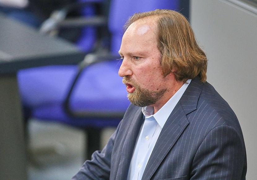 Hofreiter will Bundeswehr-Einsatz gegen Russlands Schattenflotte