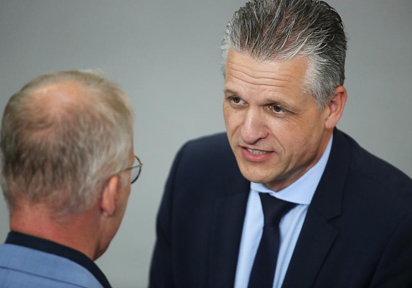 Koalition sieht Demokratie vor historischer Bewährungsprobe