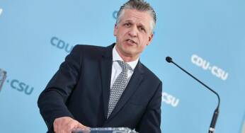 Frei lässt Aigner-Festlegung offen